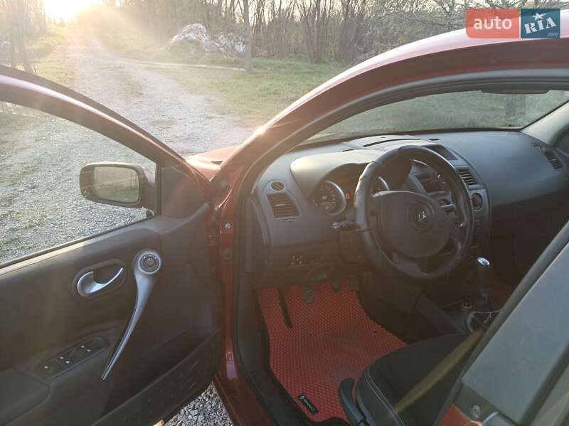 Седан Renault Megane 2005 в Киеве