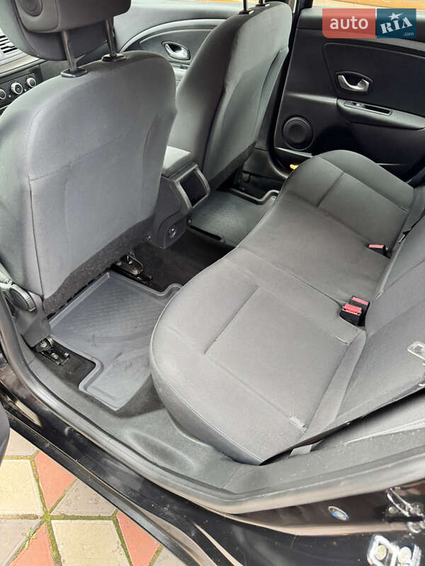 Универсал Renault Megane 2011 в Котельве