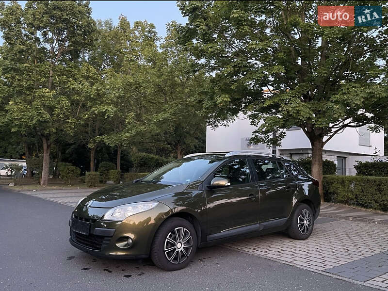 Универсал Renault Megane 2010 в 