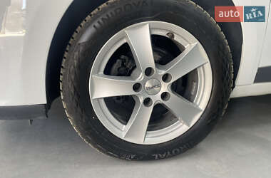 Хэтчбек Renault Megane 2014 в 