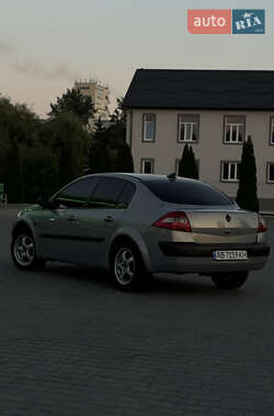 Седан Renault Megane 2004 в 