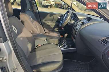 Хэтчбек Renault Megane 2005 в 