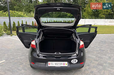 Хетчбек Renault Megane 2012 в 