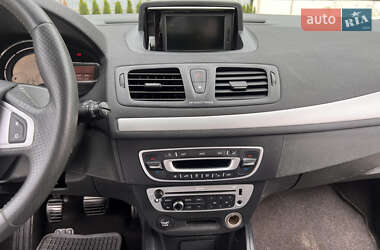 Хетчбек Renault Megane 2012 в 