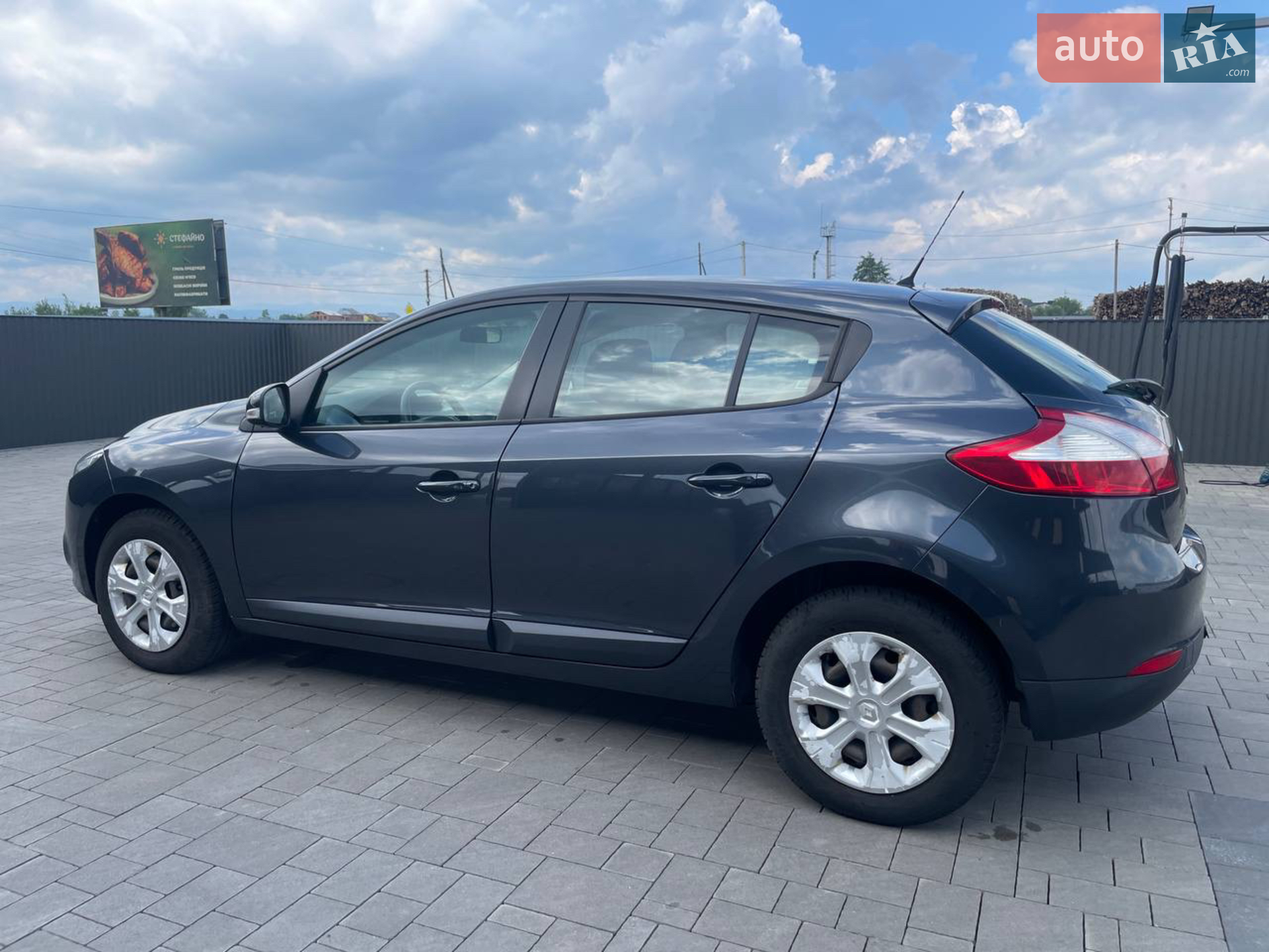 2010 Renault Megane - мініатюра 9