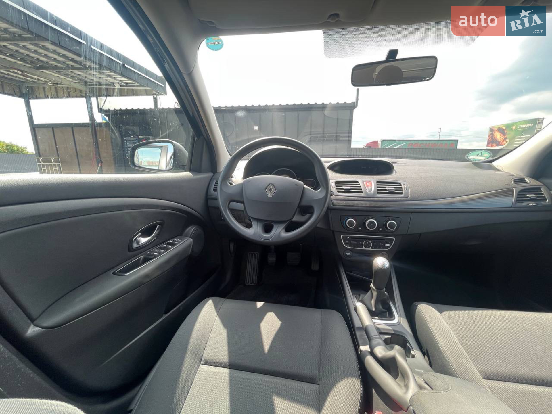 2010 Renault Megane - мініатюра 15
