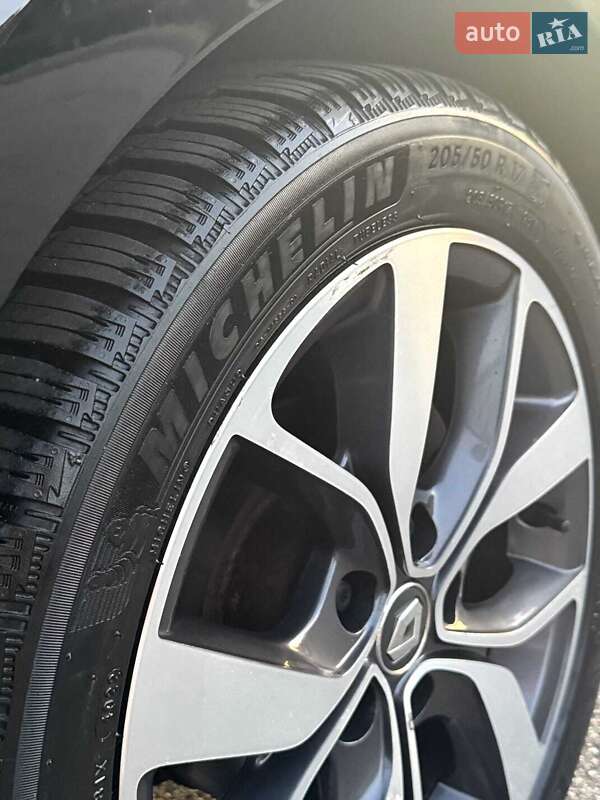 Универсал Renault Megane 2017 в Запорожье фото 30 Универсал Renault Megane 2017 в Запорожье