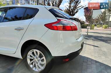 Хетчбек Renault Megane 2013 в 