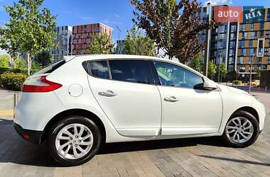 Хетчбек Renault Megane 2013 в 
