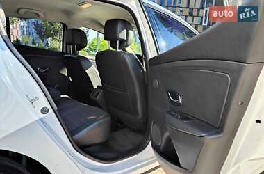Хетчбек Renault Megane 2013 в 