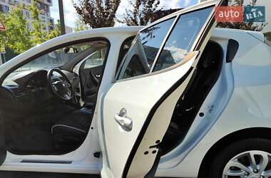 Хетчбек Renault Megane 2013 в 