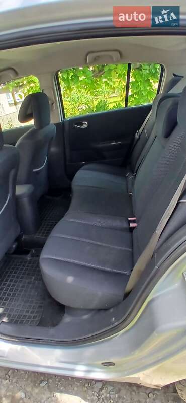 Хетчбек Renault Megane 2004 в Рогатині