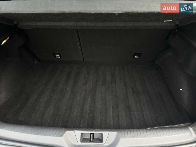 Хэтчбек Renault Megane 2019 в Мукачево