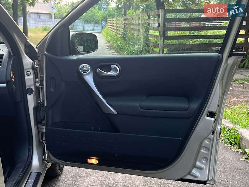 Седан Renault Megane 2006 в Киеве фото 21 Седан Renault Megane 2006 в Киеве