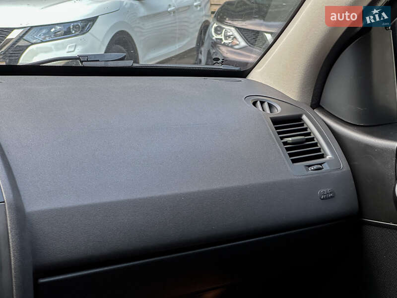 Универсал Renault Megane 2007 в Бродах фото 91 Универсал Renault Megane 2007 в Бродах