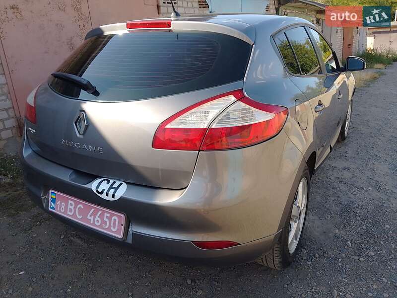 Хетчбек Renault Megane 2009 в Кривому Розі фото 10 Хетчбек Renault Megane 2009 в Кривому Розі