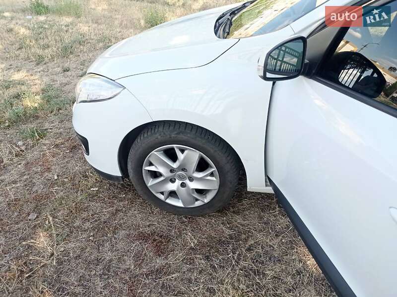 Универсал Renault Megane 2013 в Кривом Роге фото 9 Универсал Renault Megane 2013 в Кривом Роге