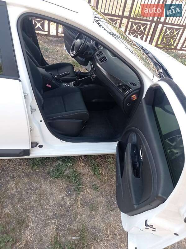 Универсал Renault Megane 2013 в Кривом Роге фото 4 Универсал Renault Megane 2013 в Кривом Роге