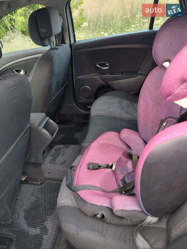 Універсал Renault Megane 2012 в Срібному