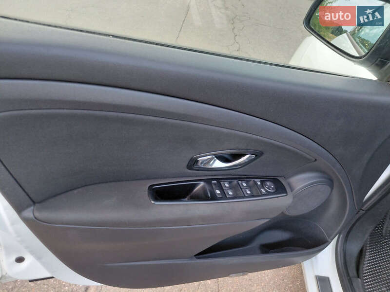 Універсал Renault Megane 2012 в Срібному