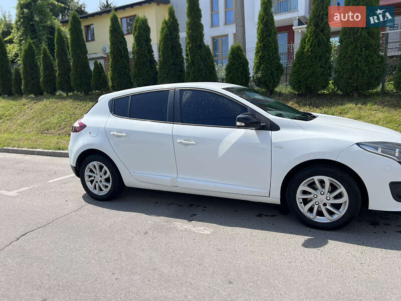 Хэтчбек Renault Megane 2015 в Львове