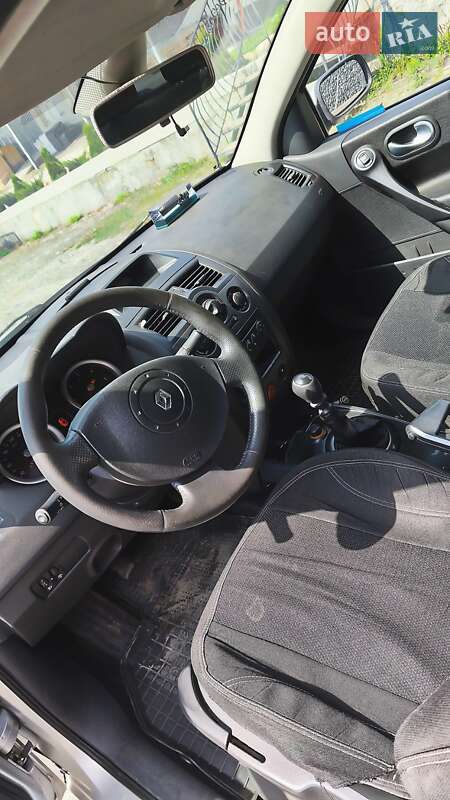 Седан Renault Megane 2005 в Кельменцах фото 13 Седан Renault Megane 2005 в Кельменцах