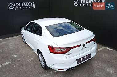 Седан Renault Megane 2018 в 