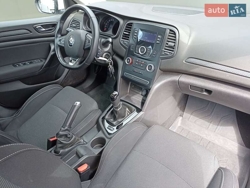 Седан Renault Megane 2018 в Львове фото 22 Седан Renault Megane 2018 в Львове