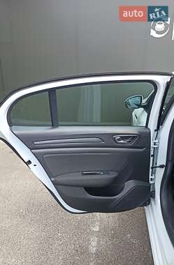 Седан Renault Megane 2018 в 