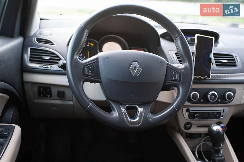 Универсал Renault Megane 2012 в Львове фото 30 Универсал Renault Megane 2012 в Львове