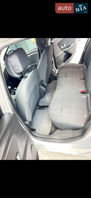 Хэтчбек Renault Megane 2011 в Виннице фото 12 Хэтчбек Renault Megane 2011 в Виннице