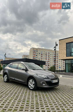 Универсал Renault Megane 2011 в 