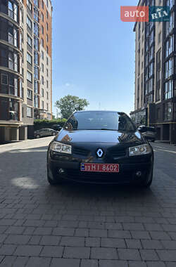 Хэтчбек Renault Megane 2007 в 