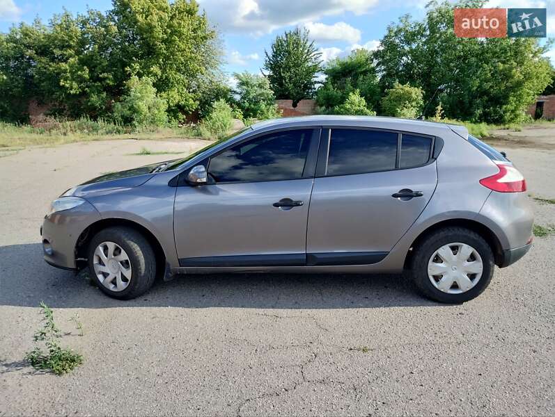 Хетчбек Renault Megane 2011 в Полтаві фото 4 Хетчбек Renault Megane 2011 в Полтаві
