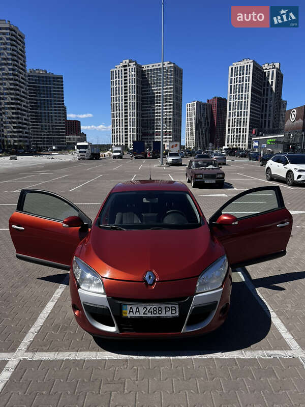 Купе Renault Megane 2011 в Києві