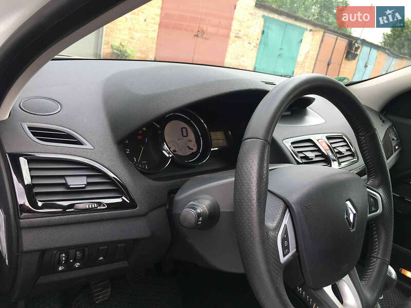 Универсал Renault Megane 2011 в Карловке