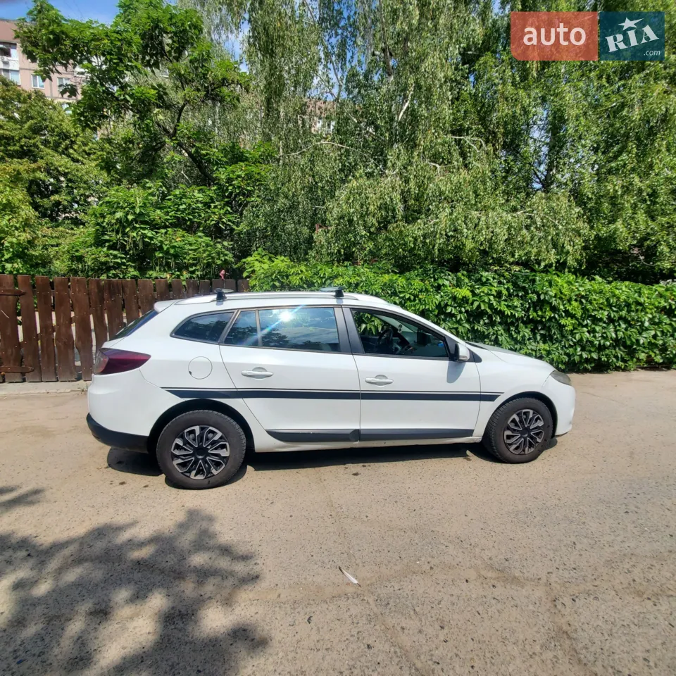 2010 Renault Megane - мініатюра 38