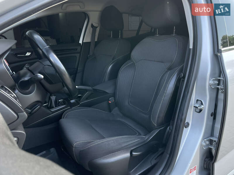 Хэтчбек Renault Megane 2016 в Бердичеве фото 25 Хэтчбек Renault Megane 2016 в Бердичеве