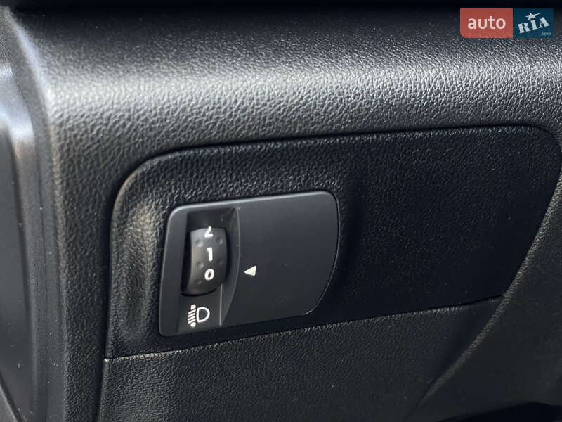 Хэтчбек Renault Megane 2016 в Бердичеве фото 39 Хэтчбек Renault Megane 2016 в Бердичеве