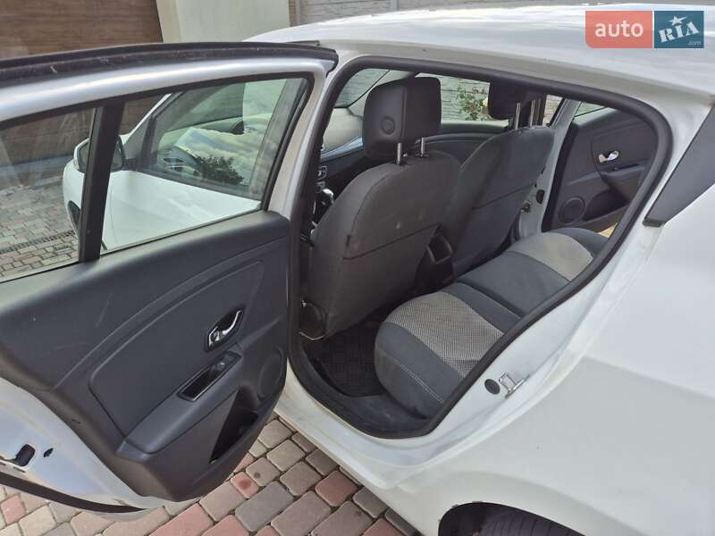 Хэтчбек Renault Megane 2015 в Ровно