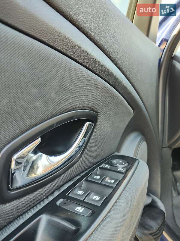 Універсал Renault Megane 2012 в Новояворівську