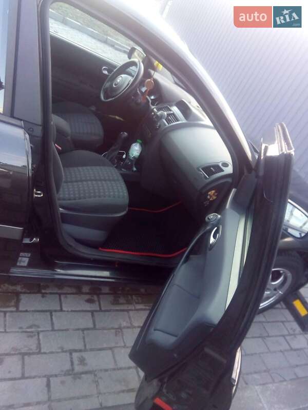 Хэтчбек Renault Megane 2006 в Ровно фото 2 Хэтчбек Renault Megane 2006 в Ровно