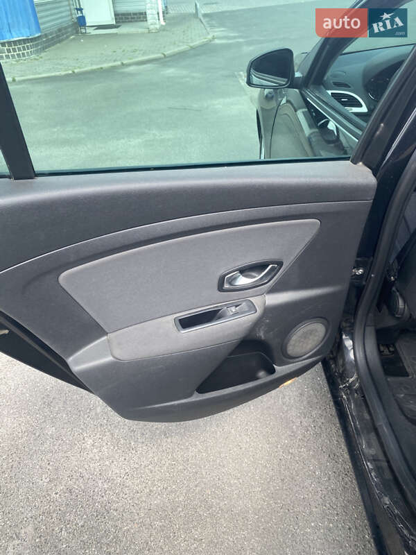 Универсал Renault Megane 2011 в Малине фото 12 Универсал Renault Megane 2011 в Малине