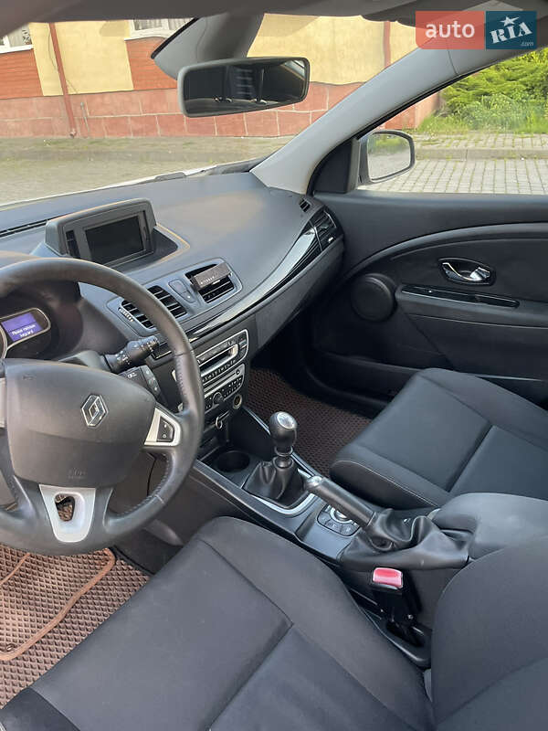Универсал Renault Megane 2011 в Львове фото 15 Универсал Renault Megane 2011 в Львове