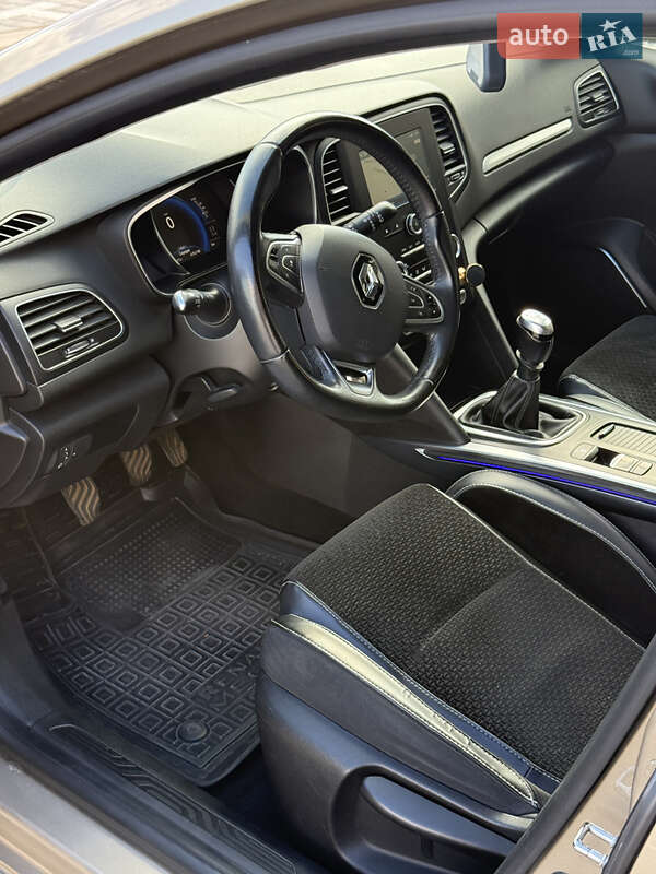 Универсал Renault Megane 2017 в Тернополе фото 19 Универсал Renault Megane 2017 в Тернополе
