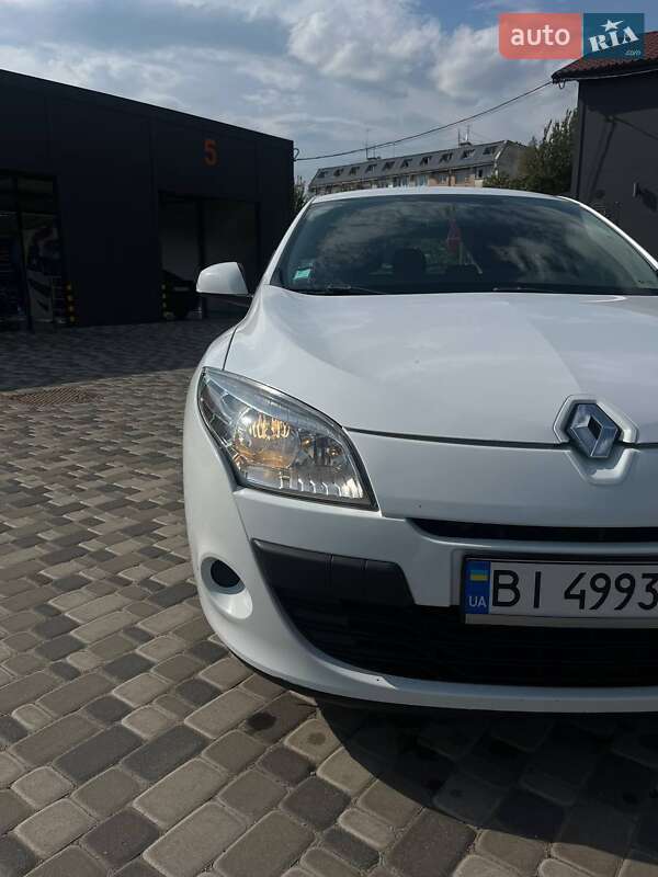 Хетчбек Renault Megane 2011 в Гадячі