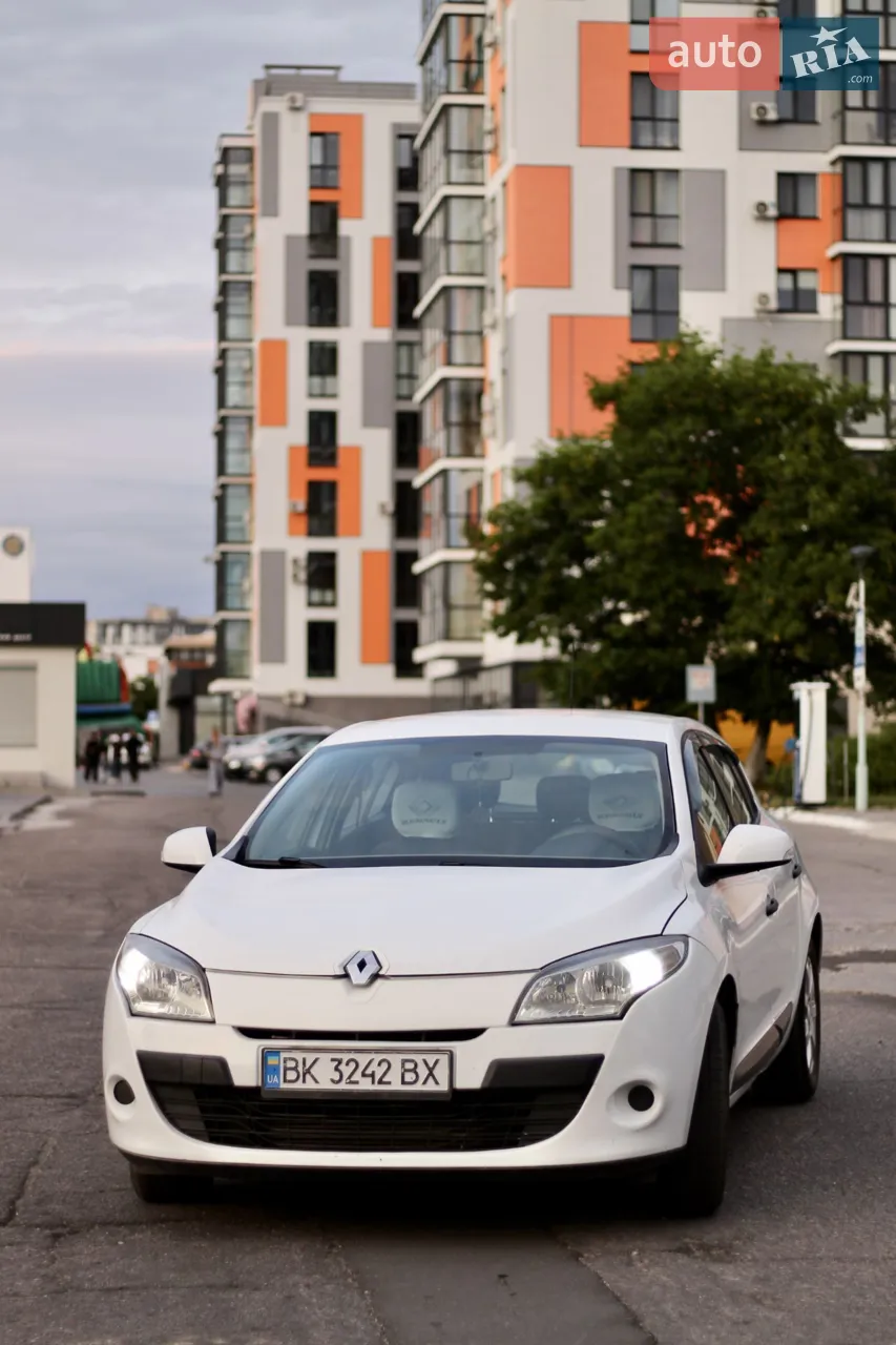 2010 Renault Megane - мініатюра 35