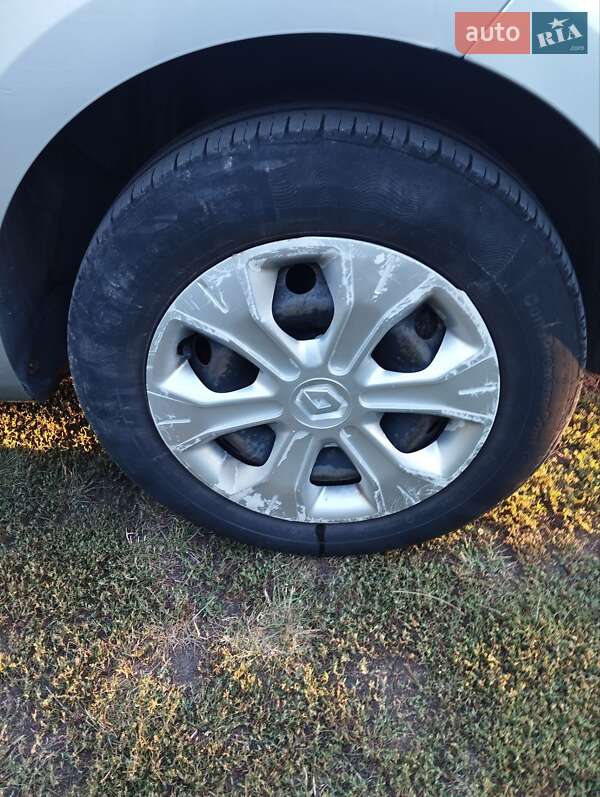 Хетчбек Renault Megane 2010 в Варві фото 30 Хетчбек Renault Megane 2010 в Варві