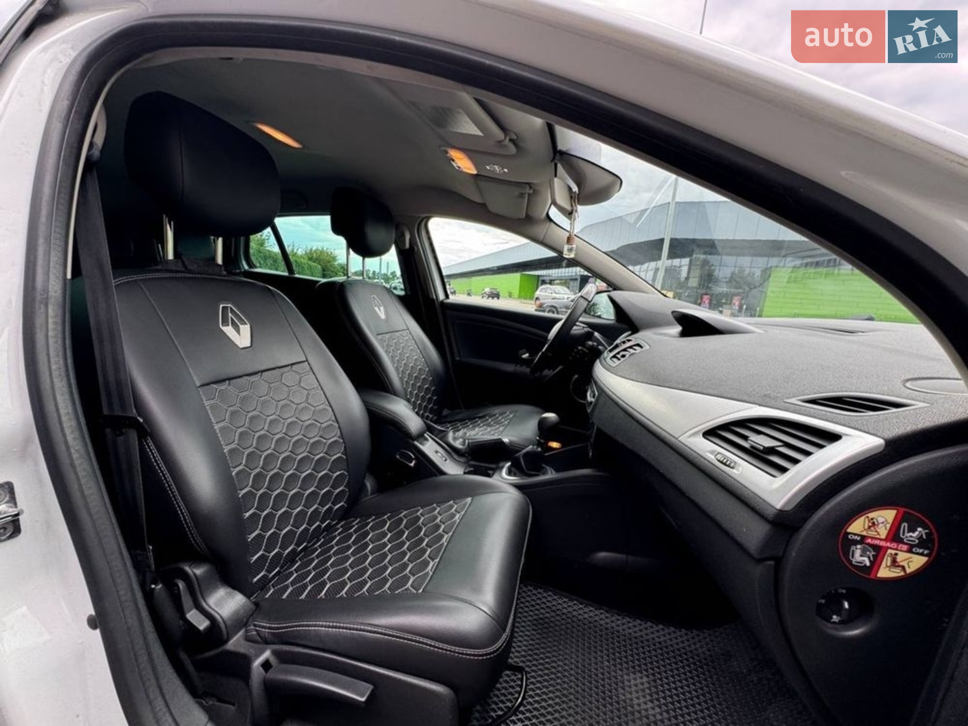 2010 Renault Megane - мініатюра 15