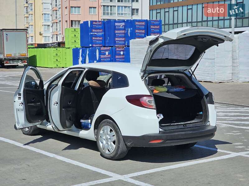 Універсал Renault Megane 2011 в Івано-Франківську фото 15 Універсал Renault Megane 2011 в Івано-Франківську